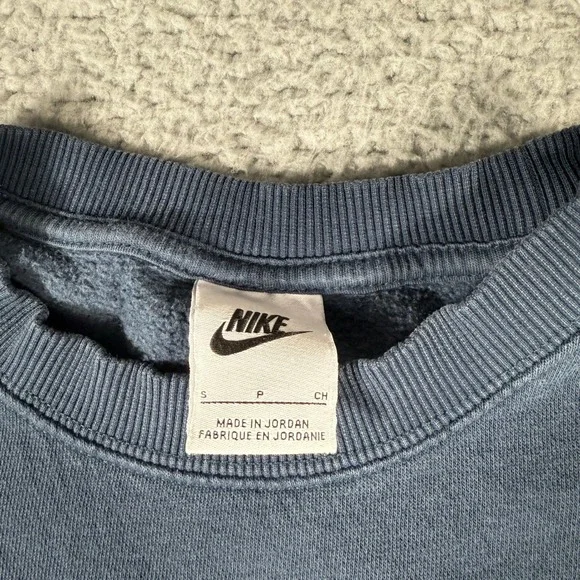 Nike Sweatshirt Size Small Center Swoosh Logo Crewneck Pullover - Picture 4 of 8